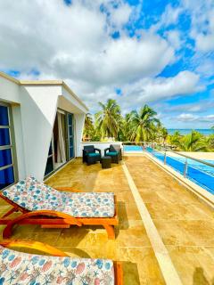 Espectaculares Cabañas y Habitaciones frente al mar - 6