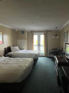 Webb's Hotel - Mayville - 4