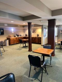 Webb's Hotel - Mayville - 3