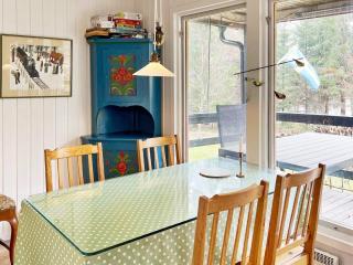 Charming Island House with Guest Cabin - 2