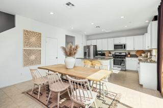 5br Family Home in Coachella Valley - Coachella - 2