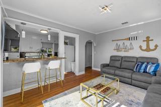 Bankers Hill Hideaway with AC Views and Parking - San Diego - 2