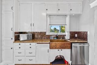 Bankers Hill Hideaway with AC Views and Parking - San Diego - 7