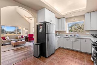 Whispering Oaks Cottage Hot Tub Game Room Pets OK - Paso Robles - 5
