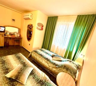 Hotel Color - Warna - 1