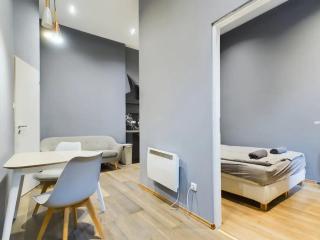 Cosy Gray Apartment in Heart of City - Budapest - 6