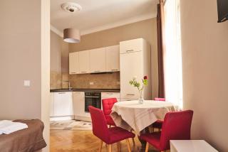 Lux Central Apartment - 9