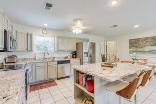 The Palm Bay St Louis Home - Walk to Beach! - Waveland - 3