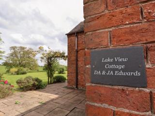 Lake View Cottage - Longford - 7