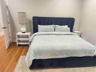 Luxurious Basement Apartment - 4