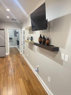 Luxurious Basement Apartment - 3