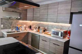 Luxurious Basement Apartment - 2