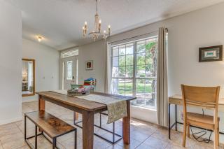 Pensacola Home with Large Yard 4 Mi to Beach - Pensacola - 5