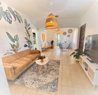 Tropical Charm - Little Havana/Calle Ocho 2 - 6