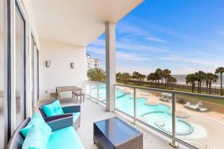 Pelican Oasis - 9