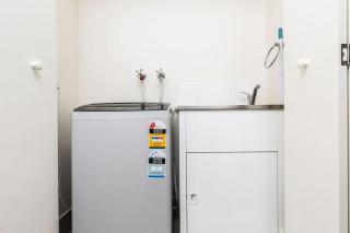 2 Bedroom w/Parking Near Central Cessnock - 3