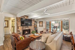 Chateau Chaumont Unit 5, Condo with Prime Location, 1 Block to Aspen Mountain - 0