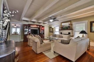 Vintage Coastal Retreat 2Br Home Near Flagler Ave Beach - New Smyrna Beach - 8