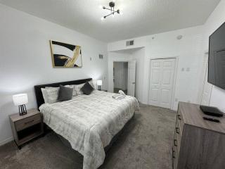Amazing 2bed Condo in Kissimmee near Disney - Mickey Sorcerer - 2
