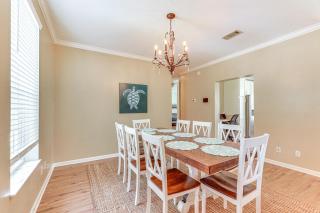 Dog-Friendly Panama City Home 1 Mi to Powell Lake! - Panama City Beach - 5