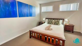 Beachside Beauty - Caves Beach - 2