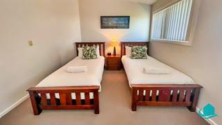 Beachside Beauty - Caves Beach - 1