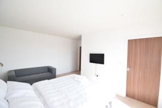 Edgware Heights - 8