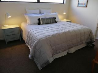Purangi Waterfront Retreat - Cooks Beach - 7