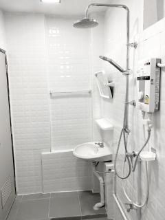 Ladakul hostel (ลดากุลโฮสเทล) - Chom Thong - 3