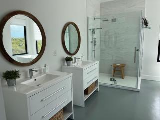 Slow M'Ocean Paradise - Whitby - 1