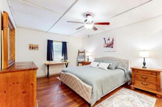 Country Comfort - - 1