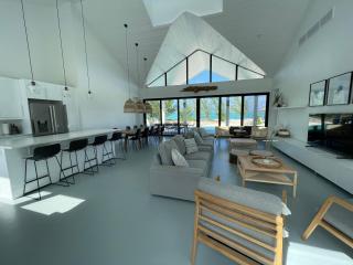 Slow M'Ocean Paradise - Whitby - 9