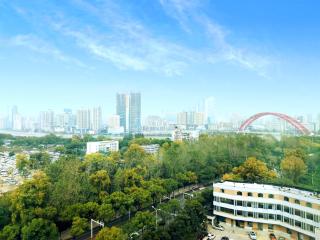 Holiday Inn Wuhan Riverside by IHG - 4