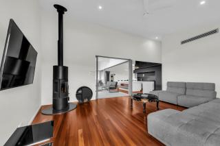 1 The Point - Award winning home - Tura Beach - 2