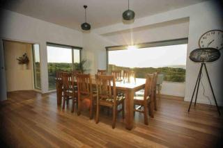 Martyrs Lookout - Luxury Accommodation - Peterborough - 6