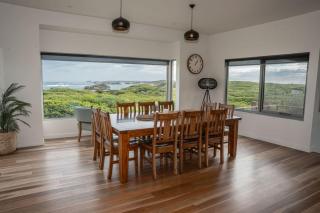 Martyrs Lookout - Luxury Accommodation - Peterborough - 1