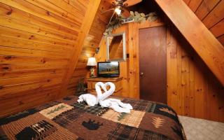 Shepherds Crook 1127 - Gatlinburg - 2