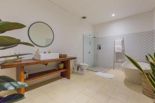Elegant 4 BR villa huge pool in central Canggu - 2