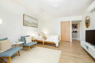 Stylish Cairns Studio Apartment Esplanade/Hospital - Cairns North - 4