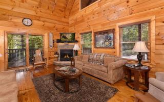 Awesome Getaway and a Theater - Sevierville - 3