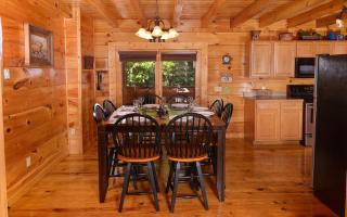 Awesome Getaway and a Theater - Sevierville - 1