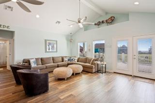 The Esscape home - Crystal Beach - 2