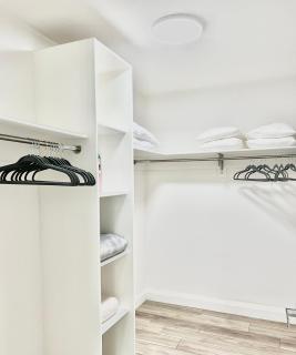 Luxury Modern Apartment in Heart of Quincy - Quincy - 8