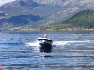 Fjordhytte-1 ist eine schöne Hütte bei Ænes am Hardangerfjord mit grandiosem Fjordpanorama, 20 PS Motorboot mietbar - - 8