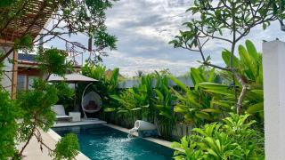 A private 200sqm villa, pool & rooftop in Keramas - Keramas - 9