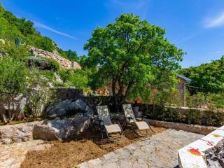 Authentic stone house on the mountain Velebit - Starigrad-Paklenica - 5