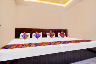 FabExpress Neelam Palace - 3