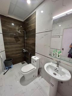 3 BR, 3 BTH, PRIME LOCATION with Luxury - 2