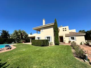 XPCE Artola Playa - Villa de Lujo con pista de padel privada y piscina - Marbella - 2