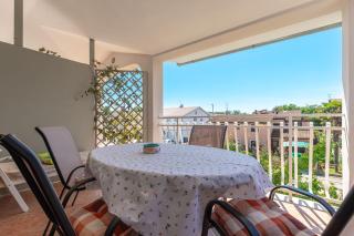 Apartment Ana with Terrace & Pet-friendly - 8